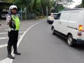 Satlantas Polres Tanjung Perak Gelar Pengaturan Sore Bantu Kepulangan Pekerja