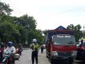 Satlantas Polres Tanjung Perak Gabung Dishub Laksanakan Penertiban Truk Parkir Liar