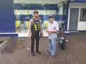 Satsabhara Polres Tanjung Perak Patroli Sampaikan Pesan Keamanan Kepada Nasabah Bank Mandiri