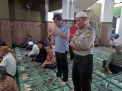 Babinkamtibmas Ujung Titip Pesan Anti Paham Radikal di Program Jumat Darling