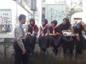 Babinkamtibmas Takal Kediding Titip Pesan Jaga Kerukunan Kepada Murid SMPN 15