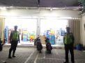 Polsek Pabean Cantikan Patroli Malam di Mini Market, Titip Pesan Waspada Uang Palsu