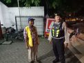 Personil Satsabhara Titip Pesan Cegah Curanmor Ke Petugas Parkir Mini Market