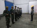 Personil Polsek Krembangan Gabung TNI Lakukan Pengamanan Gudang KPU