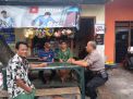 Panit Binmas Polsek Semampir Sambang Warga Sawahpulo, Titip Pesan Jaga Kerukunan