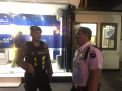 Satsabhara Polres Tanjung Perak Gelar Patroli Malam di Kantor Bank