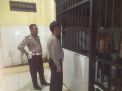 Polsek Kenjeran Pantau Kesehatan Tahanan, Lakukan Pengecekan Malam