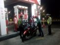 Unit Lantas Polsek Pabean Cantikan Patroli Malam di SPBU, Himbau Waspada Uang Palsu