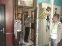 Pantau Kesehatan Tahanan, Polsek Asemrowo Rutin Lakukan Pengecekan Pagi & Malam