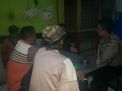 Sambang Warkop, Babinkamtibmas Asemrowo Sampaikan Pesan Waspada 3C