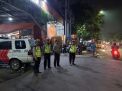 Gelar Patroli Malam, Polsek Asemrowo Sampaikan Pesan Waspada Orang Tak Dikenal