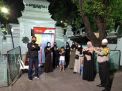 Babinkamtibmas Ampel Pantau Pelaksanaan Protokol Kesehatan Pencegahan Covid-19 di Makam Ampel