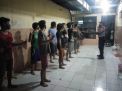Polsek Krembangan Cegah Penyelundupan Barang Terlarang Lewat Pengecekan Ruang Tahanan