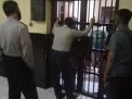 Cegah Tahanan Melarikan Diri, Polsek Pabean Cantikan Rutin Lakukan Pengecekan