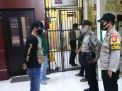 Pantau Kesehatan Tahanan, Polsek Asemrowo Laksanakan Pengecekan Pagi & Malam