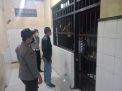 Polsek Kenjeran Laksanakan Pengecekan Rutin Pagi & Malam, Antisipasi Barang Terlarang & Pantau Kesehatan Tahanan
