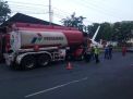 Satlantas Polres Tanjung Perak Selidiki Kecelakaan Sedan Vs Truk Tangki Pertamina
