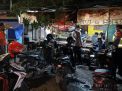 Bersama Koramil, Polsek Krembangan Gelar Operasi Pemberlakuan Jam Malam di Warung Makan & Warkop