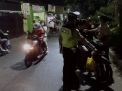 Polsek Asemrowo Gelar Operasi Jam Malam & Penertiban Masker Sesuai PPKM Darurat Untuk Memutus Rantai Penyebaran Covid-19