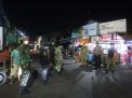 Polsek Pabean Cantikan Gelar Operasi Jam Malam & Penertiban Masker di Pasar Kilometer