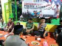 Kapolsek Asemrowo Pimpin Cangkrukan Kamtibmas, Sosialisasikan SPKT Door To Door