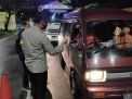 Wakapolres Tanjung Perak Pantau Penerapan PSBB di Pospam Suramadu