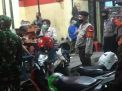 Sambang Warkop, Polsek Krembangan Laksanakan Operasi Penertiban Masker