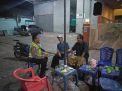 Panit Binmas Polsek Asemrowo Patroli Malam Sambil Titip Pesan Siskamling