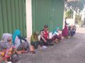 Babinkamtibmas Bongkaran Sosialisasi Anti Golput Ke Pegawai Toko