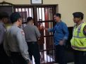 Antisipasi Tahanan Kabur, Polsek Pabean Cantikan Laksanakan Pengecekan Malam
