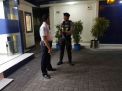 Satsabhara Polres Tanjung Perak Gelar Patroli Rutin di Kantor Bank