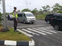 Unit Lantas Polsek Asemrowo Laksanakan Pengaturan Pagi Cegah Kemacetan