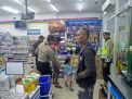 Polsek Asemrowo Gelar Patroli Malam di Mini Market, Antisipasi Kriminalitas 3C