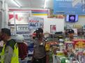 Polsek Semampir Gelar Patroli Malam di Mini Market, Sampaikan Waspada 3C & Uang Palsu