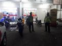 Polsek Asemrowo Patroli Mini Market, Sampaikan Pesan Waspada Pencurian