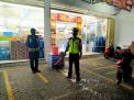 Polsek Pabean Cantikan Lakukan Patroli Malam di Mini Market, Antisipasi Aksi 3C