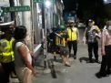 Polsek Asemrowo Gelar Operasi Jam Malam di Warung-Warung Diikuti Penertiban Masker Bersama Linmas