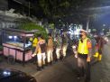 Polsek Pabean Cantikan Laksanakan Operasi Jam Malam & Penertiban Masker Sekaligus Bagi Sembako Ke Pemilik Warung