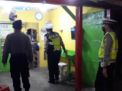 Kanit Sabhara Polsek Asemrowo Pimpin Operasi Jam Malam, Sasar Warung-Warung