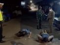 Polsek Asemrowo Bersama Personil Gabungan Sasar Warung & PKL, Lakukan Operasi Jam Malam
