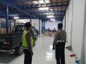 Polsek Kenjeran PAM Pengerjaan Pelipatan Surat Suara Pemilu