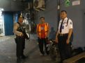 Satsabhara Polres Tanjung Perak Gelar Patroli Malam di Kantor Bank BCA