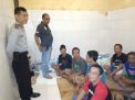 Pantau Kesehatan Tahanan, Polsek Asemrowo Lakukan Pengecekan Pagi & Malam