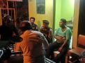 Satsabhara Polres Tanjung Perak Gelar Patroli Malam di Pemukiman, Ciptakan Rasa Aman
