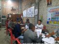 Babinkamtibmas Morokrembangan Mengajak Pengurus RW Rajin Ingatkan Pemakaian Masker