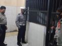 Polsek Kenjeran Lakukan Pengecekan Rutin, Antisipasi Tahanan Sakit & Barang-Barang Terlarang