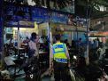 Polsek Semampir Dantangi Warung-Warung Bersama Instansi Samping Dalam Rangka Gelar Operasi Jam Malam