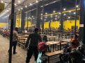 Polsek Krembangan Bareng Koramil Lakukan Operasi Jam Malam & Penertiban Masker di Warkop-Warkop