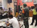 Polsek Krembangan Bersama Satpol PP & Koramil Laksanakan Penertiban Masker di Cafe & Pasar