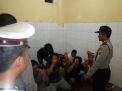 Cegah Tahanan Kabur, Polsek Asemrowo Lakukan Pengecekan Rutin